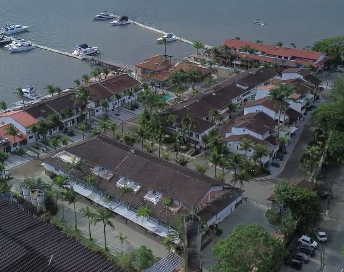 Casa de Condomínio com 2 Quartos à venda, 85m² - Balneário Praia do Perequê