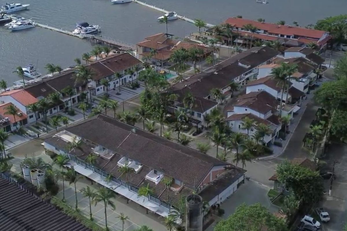 Casa de Condomínio com 2 Quartos à venda, 85m² - Balneário Praia do Perequê