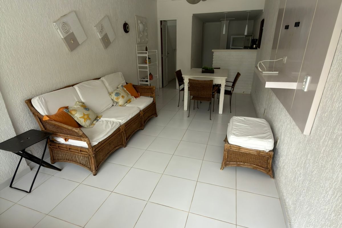 Casa de Condomínio com 2 Quartos à venda, 85m² - Balneário Praia do Perequê