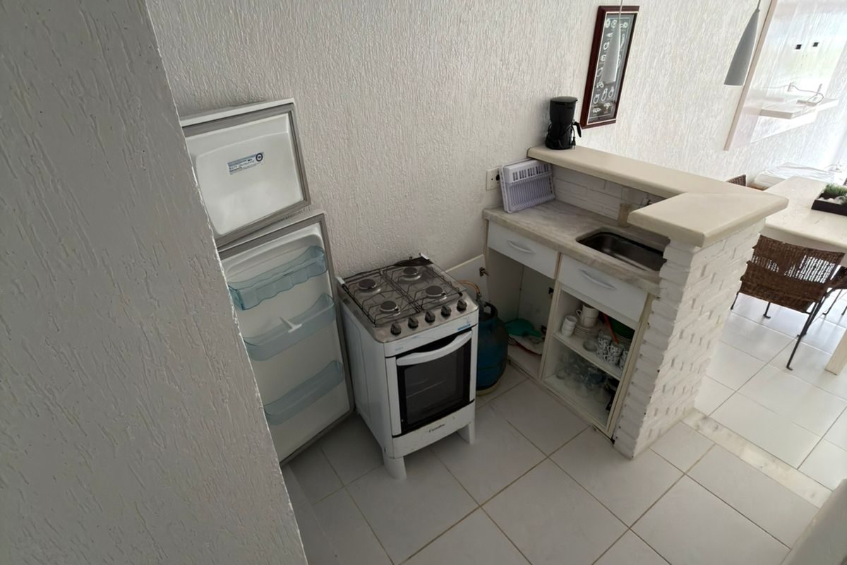 Casa de Condomínio com 2 Quartos à venda, 85m² - Balneário Praia do Perequê