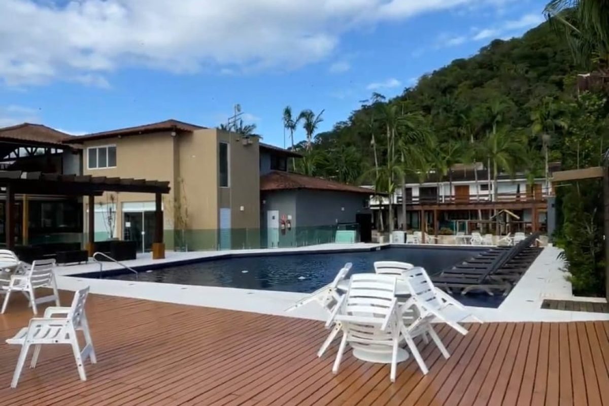 Casa de Condomínio com 2 Quartos à venda, 85m² - Balneário Praia do Perequê