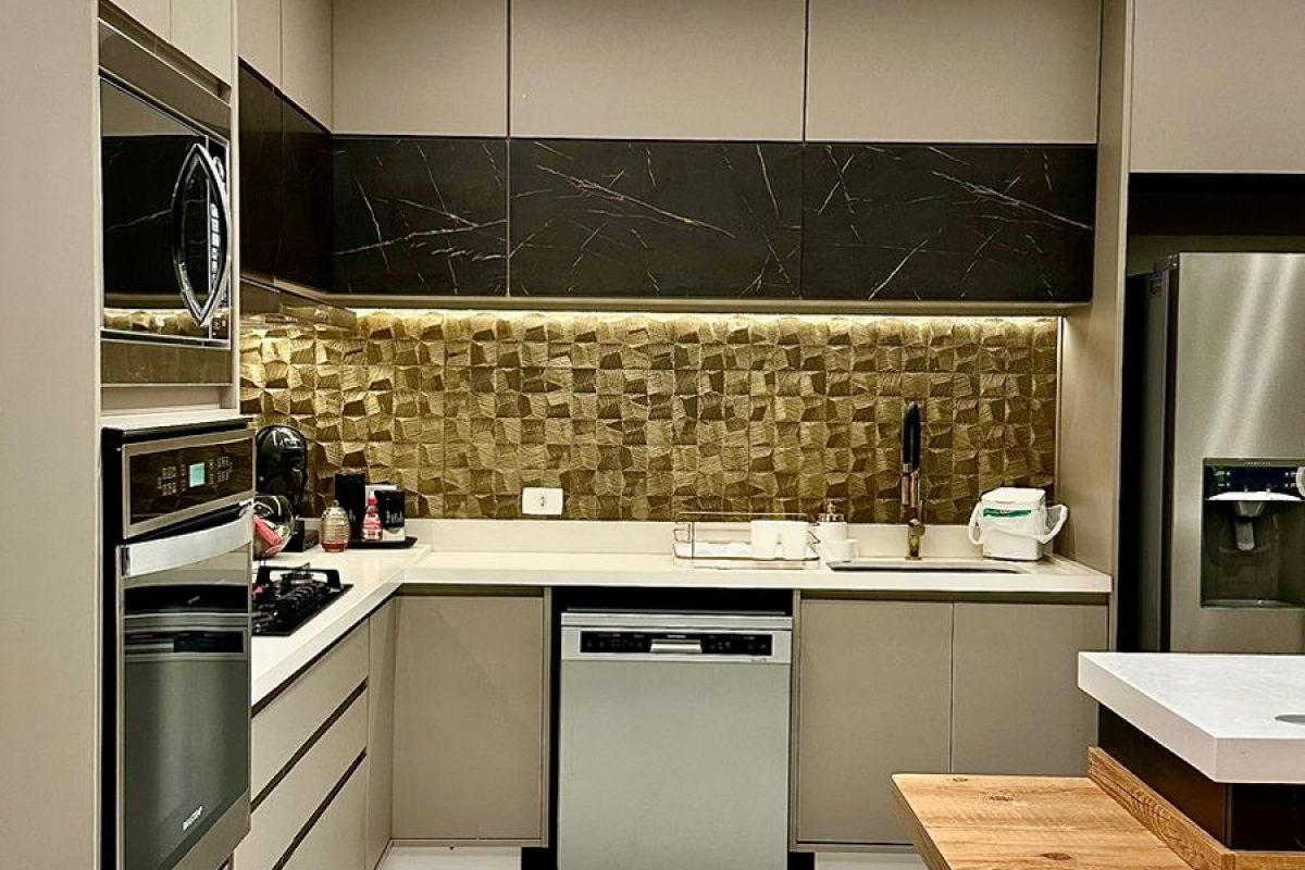 Casa de condomínio com suítes