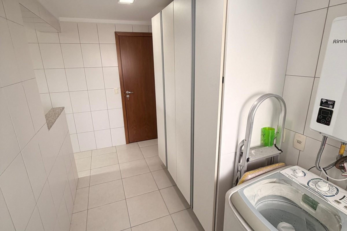 Apartamento Frente mar com 4 suítes