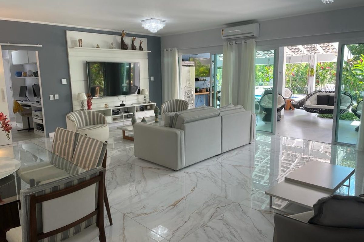 Casa em condomínio 5 suítes