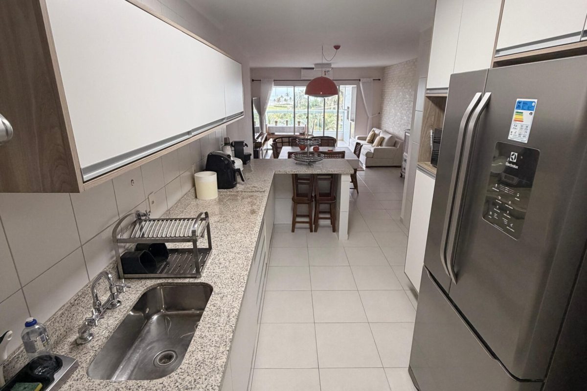 Apartamento Frente mar com 4 suítes