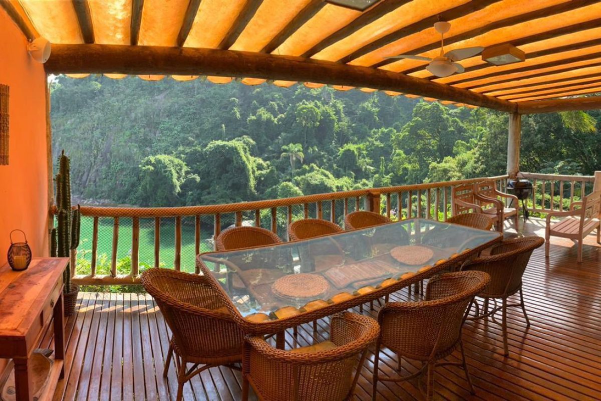 Casa de condomínio Porto Maui com suítes.