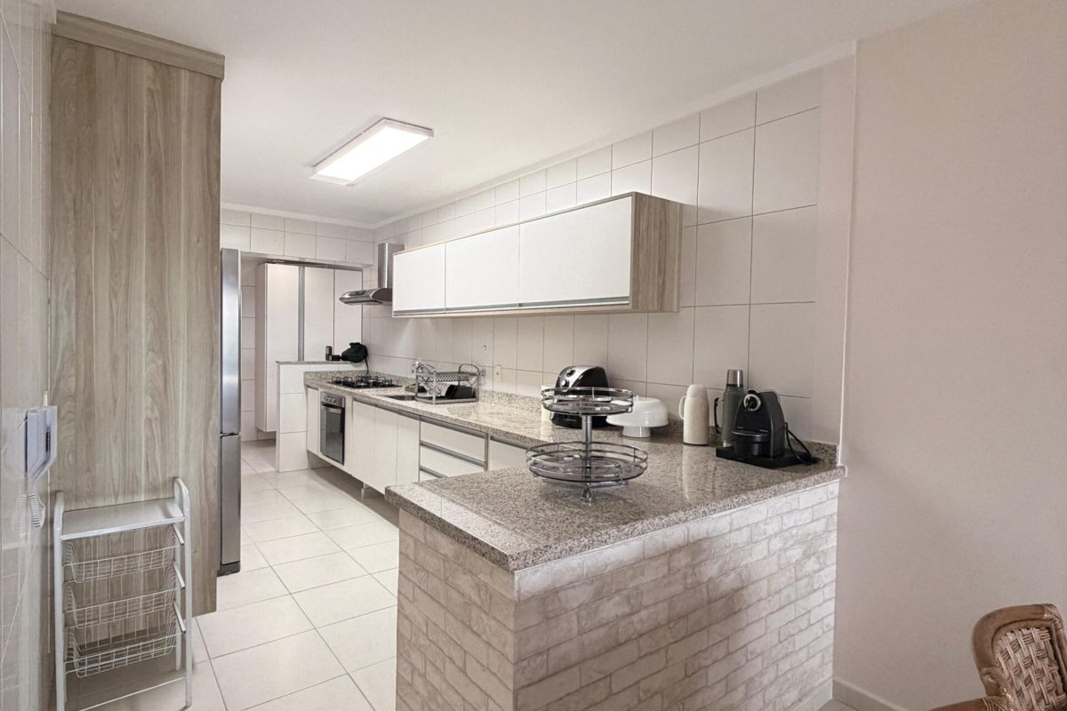 Apartamento Frente mar com 4 suítes