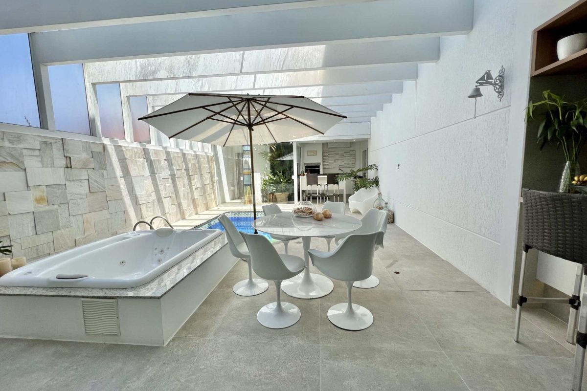 Casa com 4 Quartos à venda, 450m² - Jurerê Internacional