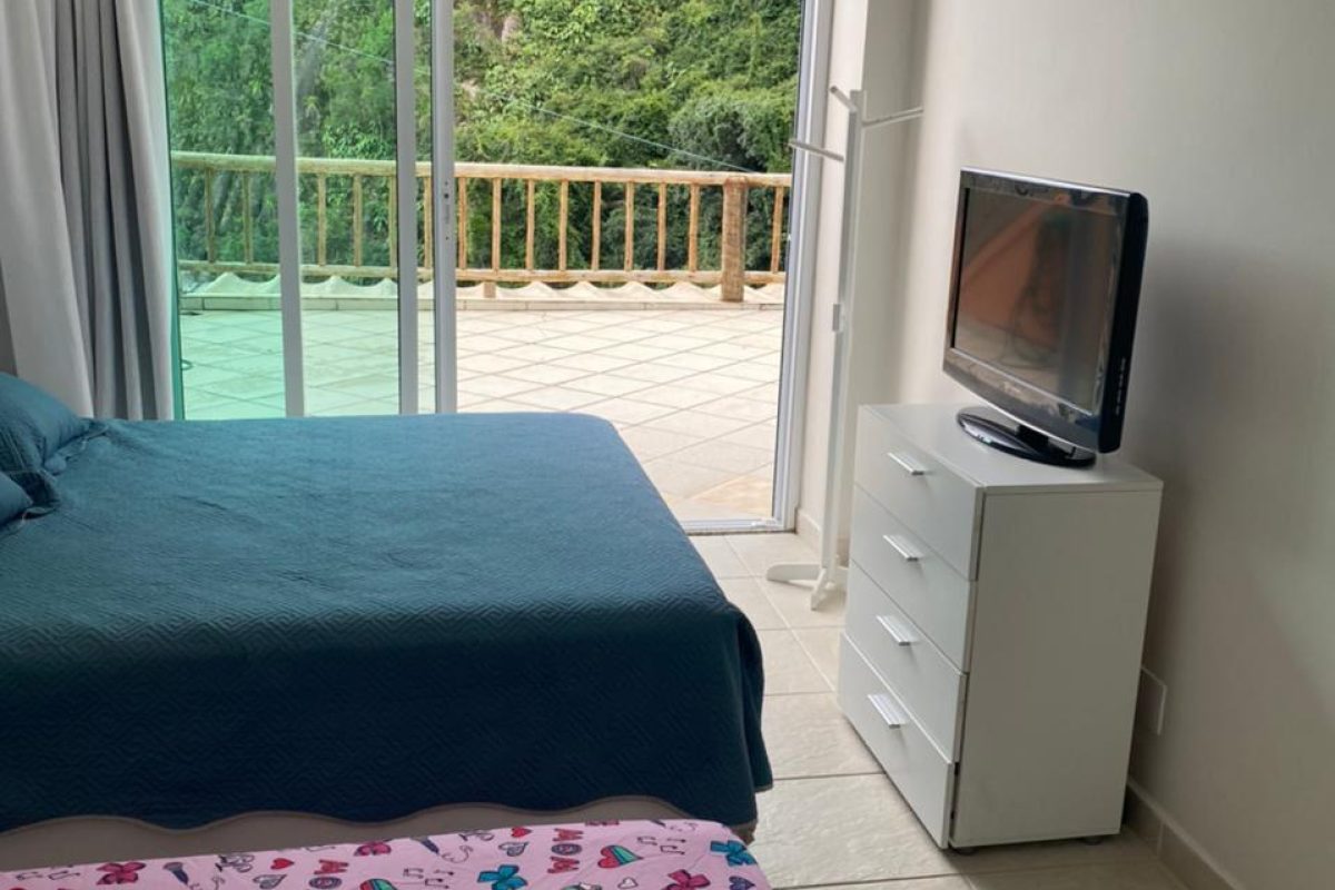 Casa de condomínio Porto MauÍ com suítes.