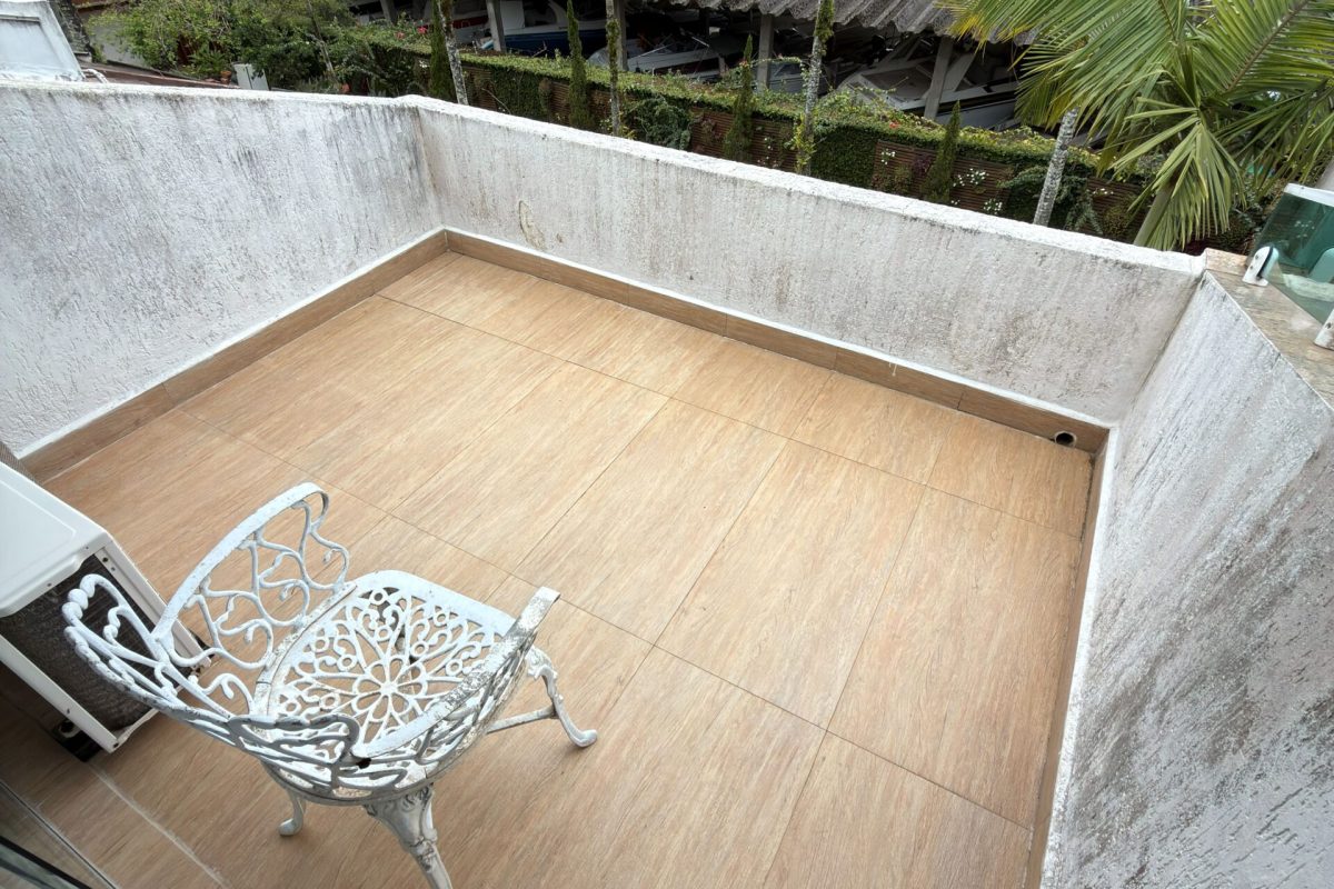 Casa de Condomínio com 2 Quartos à venda, 85m² - Balneário Praia do Perequê