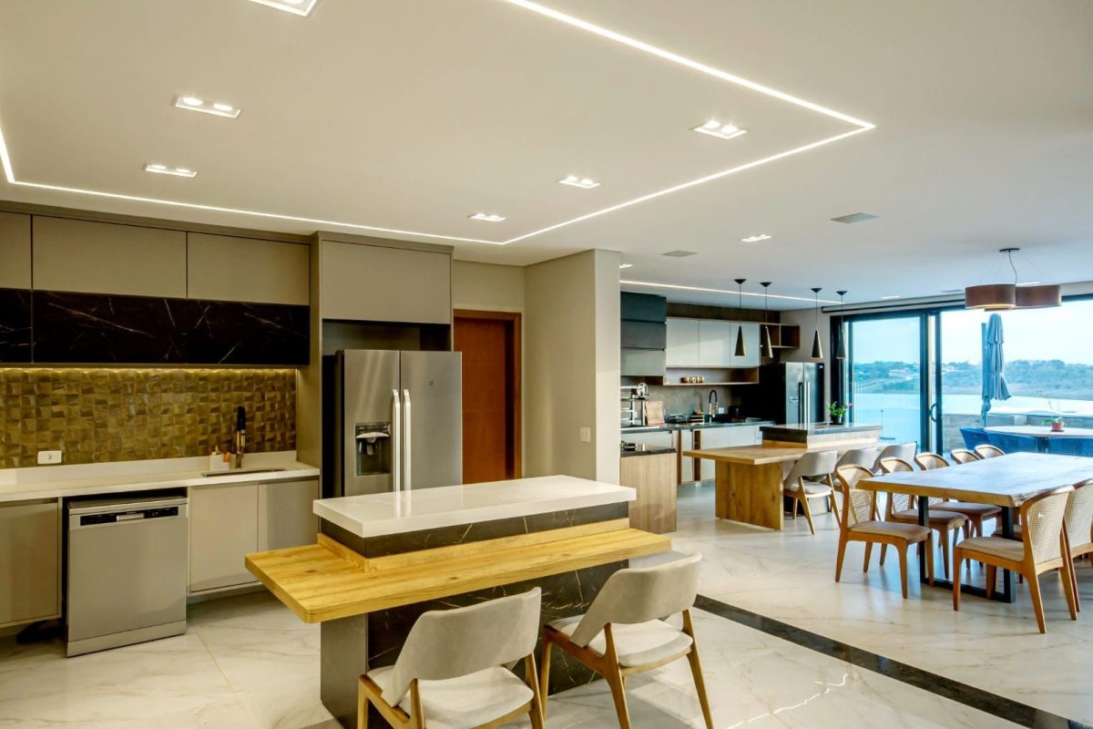 Casa de condomínio com suítes