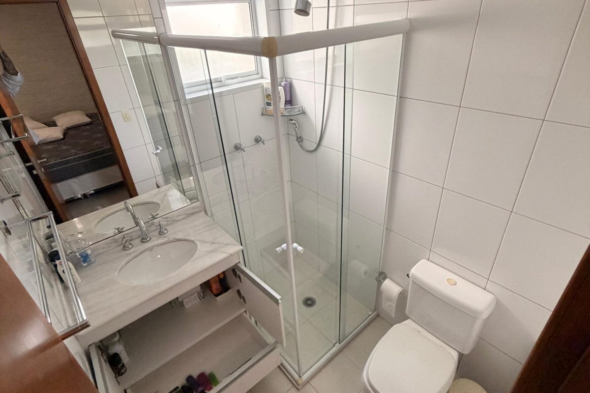 Apartamento Frente mar com 4 suítes