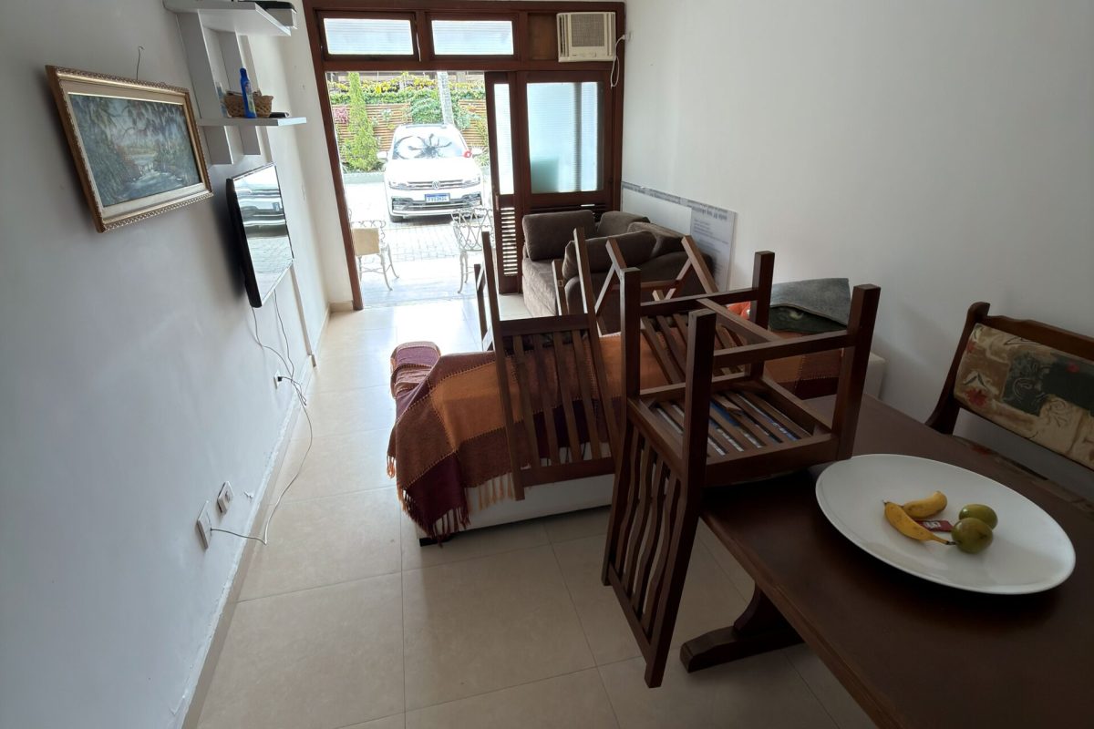 Casa de Condomínio com 2 Quartos à venda, 85m² - Balneário Praia do Perequê