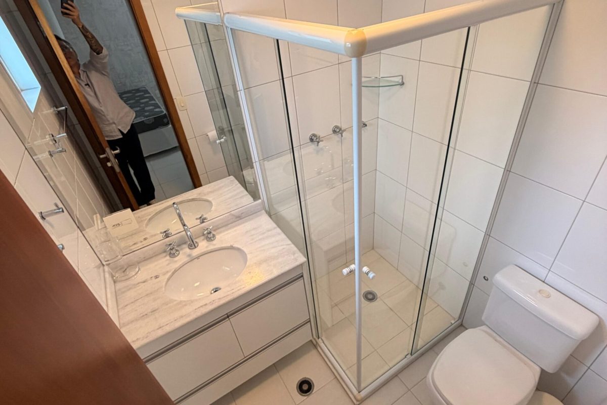 Apartamento Frente mar com 4 suítes