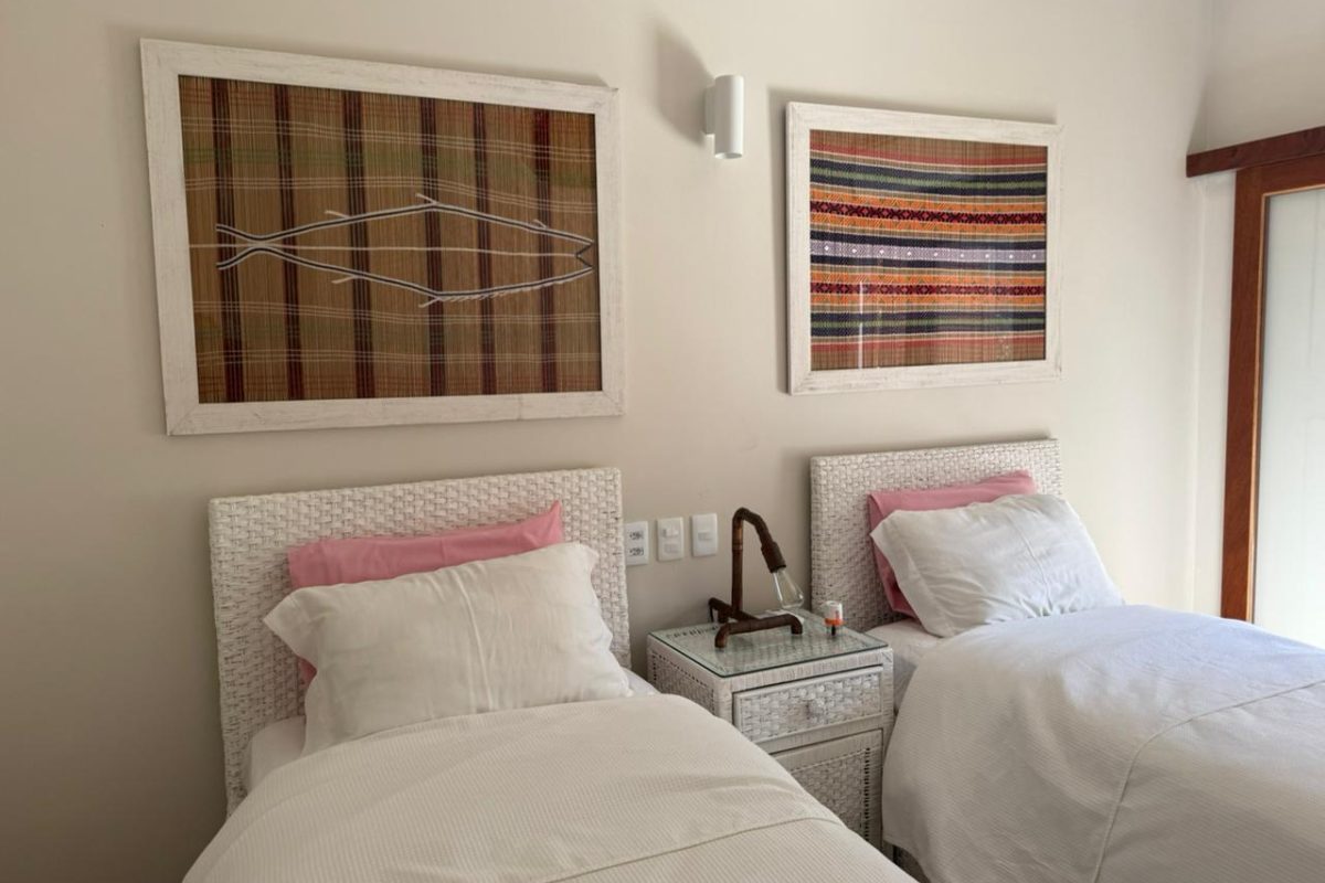 Casa de Condomínio com 4 Quartos à venda, 262m² - Ponta Da Cruz