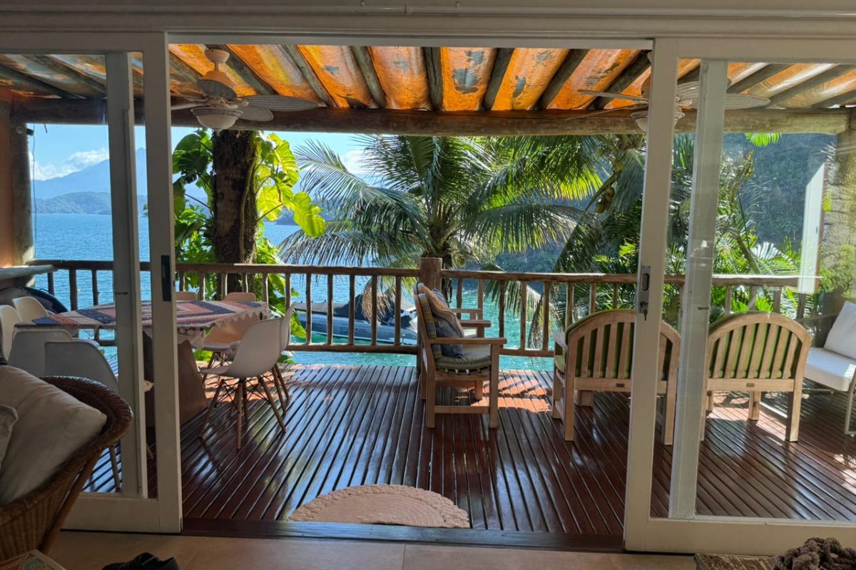 Casa de Condomínio com 4 Quartos à venda, 262m² - Ponta Da Cruz