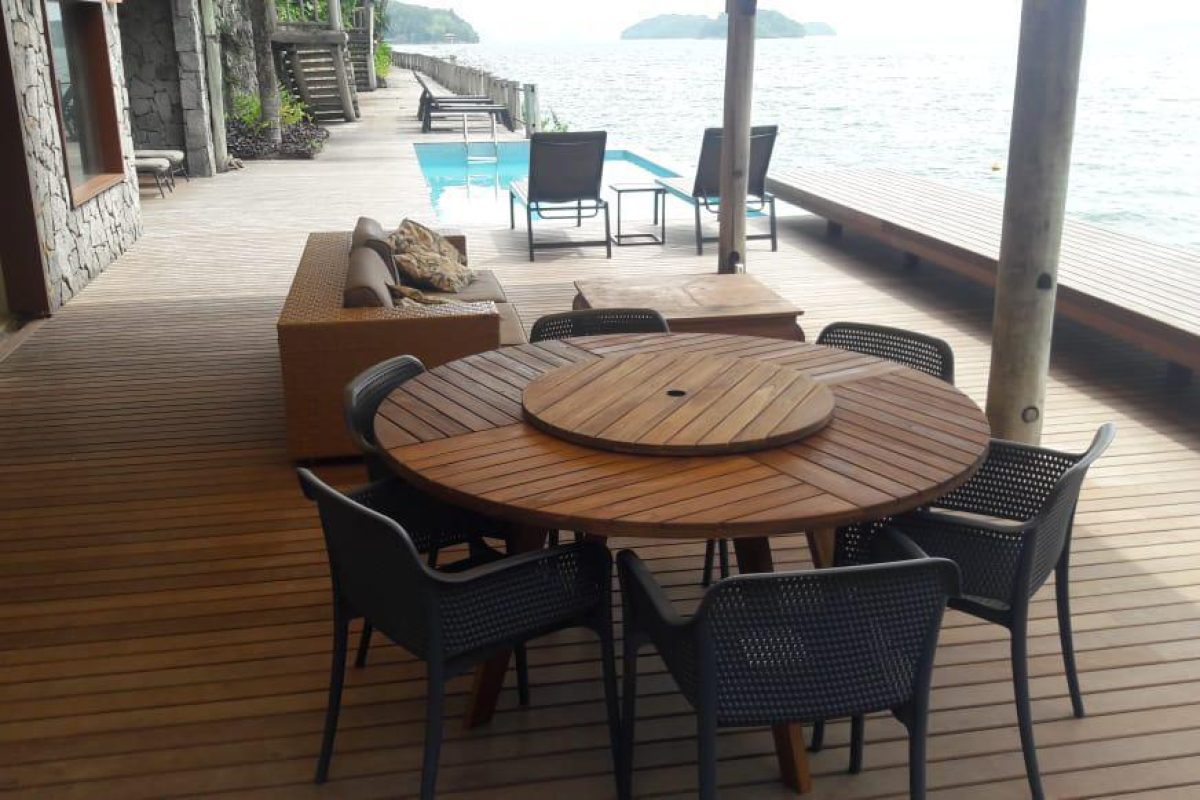 Casa de condomínio Porto MauÍ com suítes.