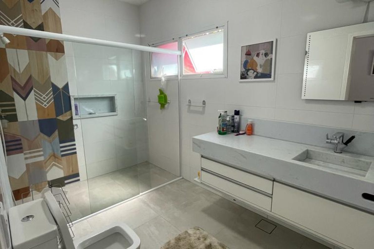 Casa em condomínio 5 suítes
