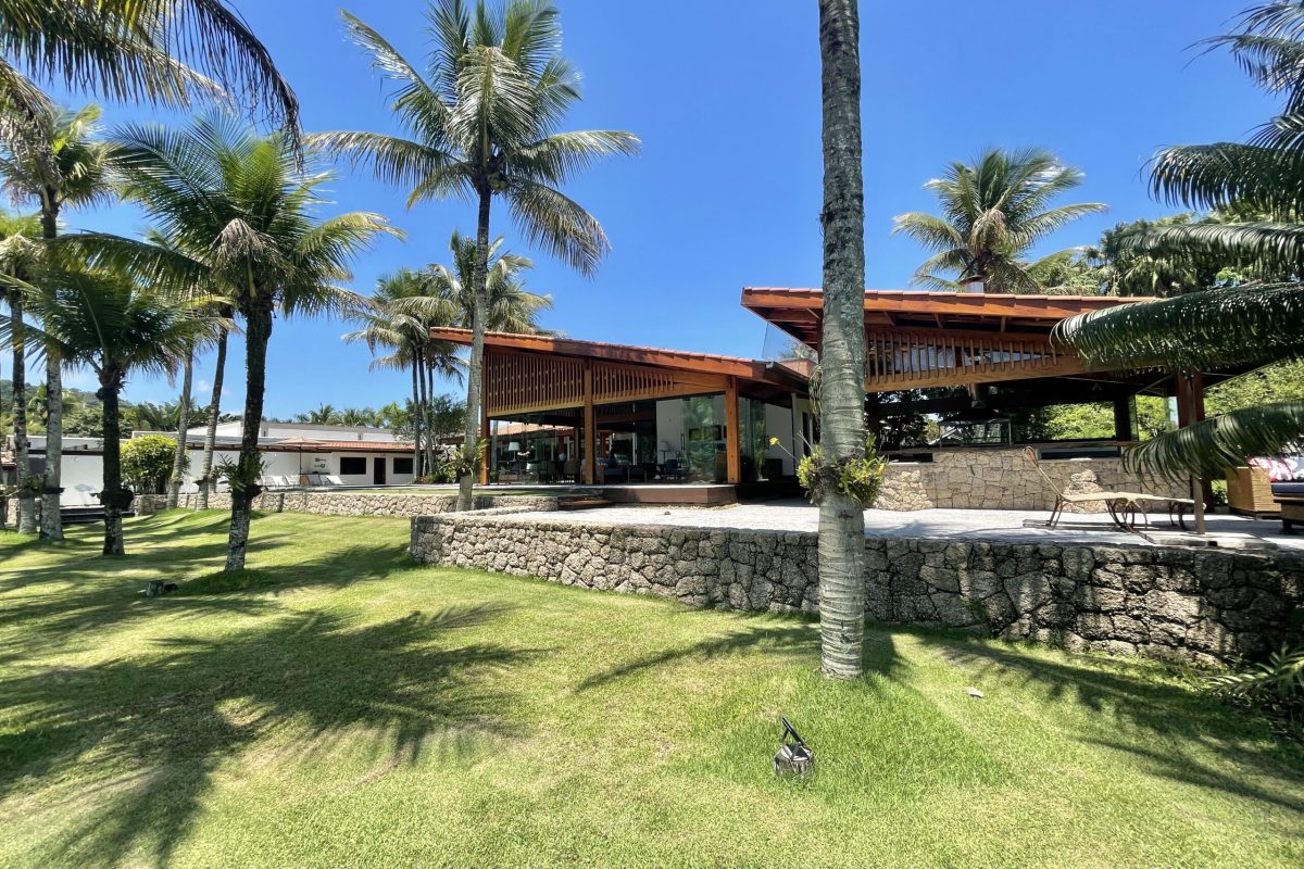 Casa de Condomínio com 5 Quartos à venda, 750m² - Balneário Praia do Perequê