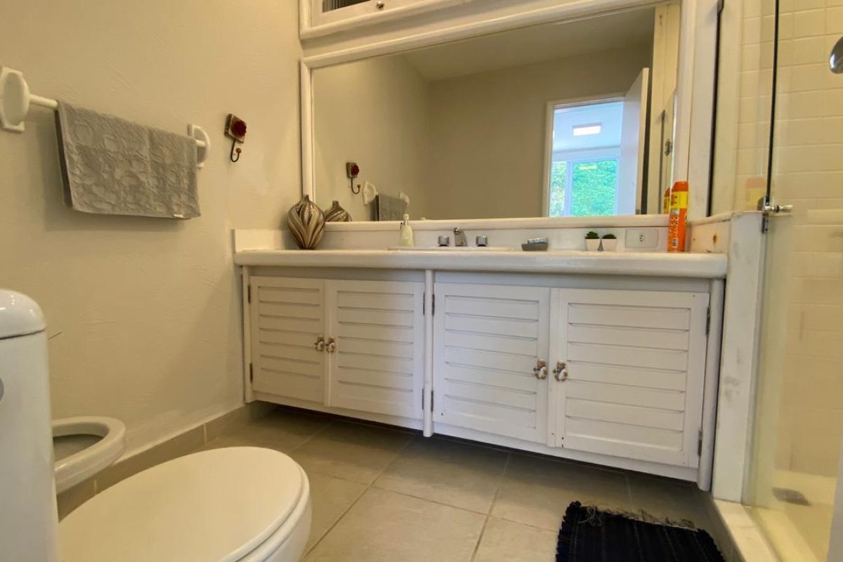 Casa de condomínio Porto MauÍ com suítes.