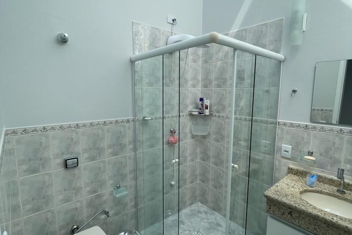 Casa em condomínio 5 suítes