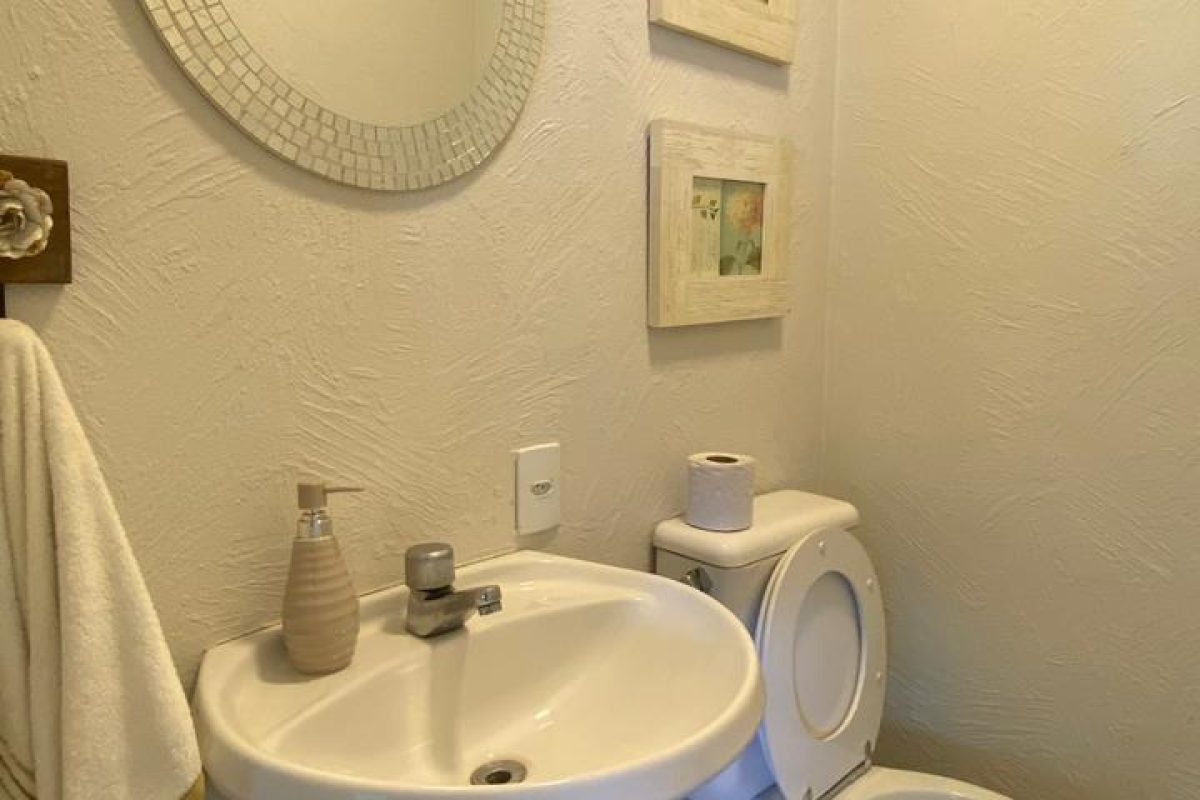 Casa de condomínio Porto MauÍ com suítes.