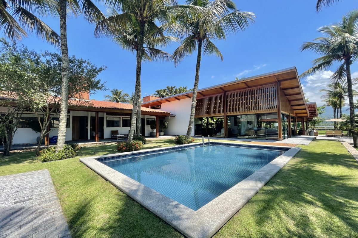 Casa de Condomínio com 5 Quartos à venda, 750m² - Balneário Praia do Perequê