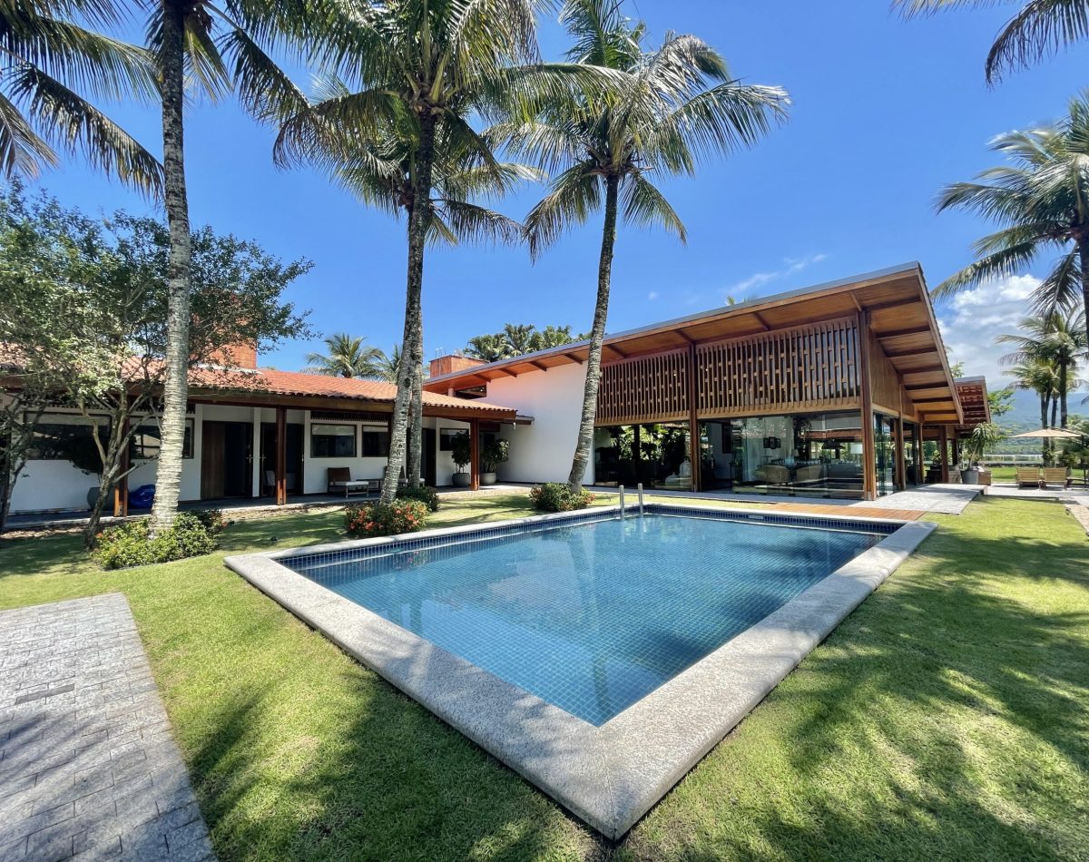 Casa de Condomínio com 5 Quartos à venda, 750m² - Balneário Praia do Perequê