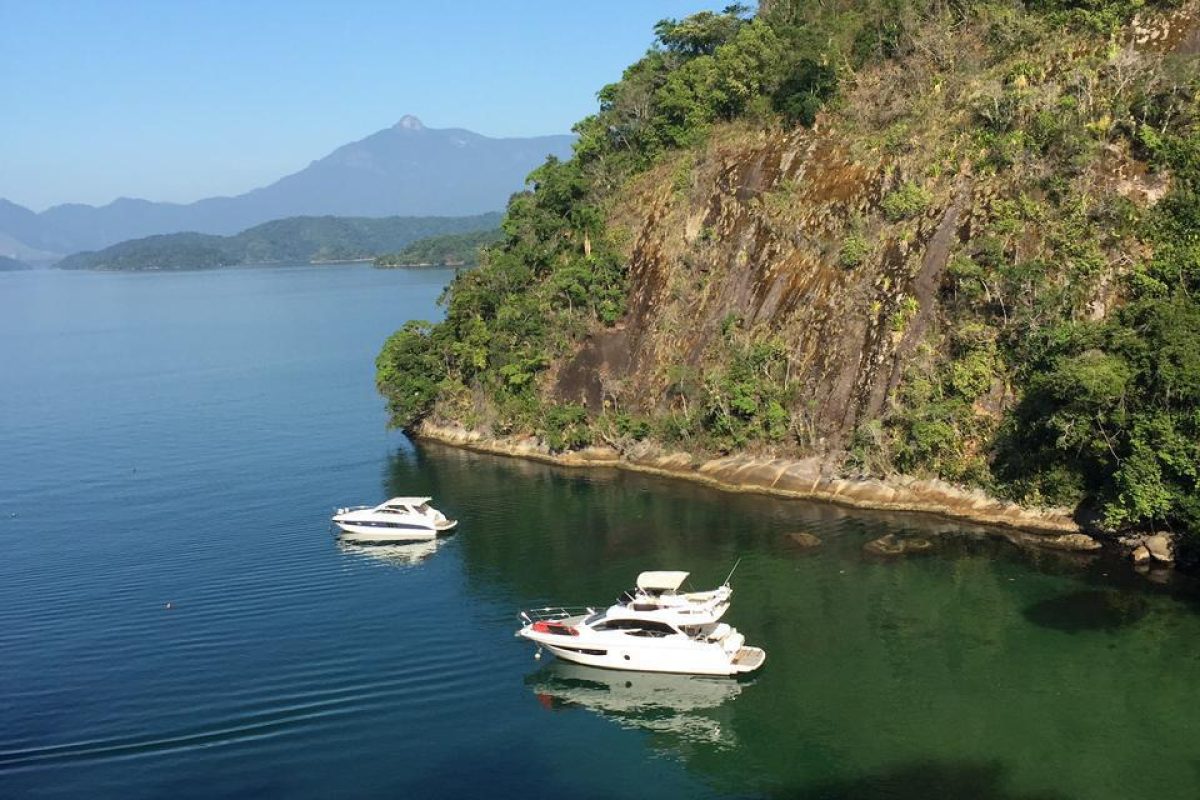 Casa de condomínio Porto MauÍ com suítes.
