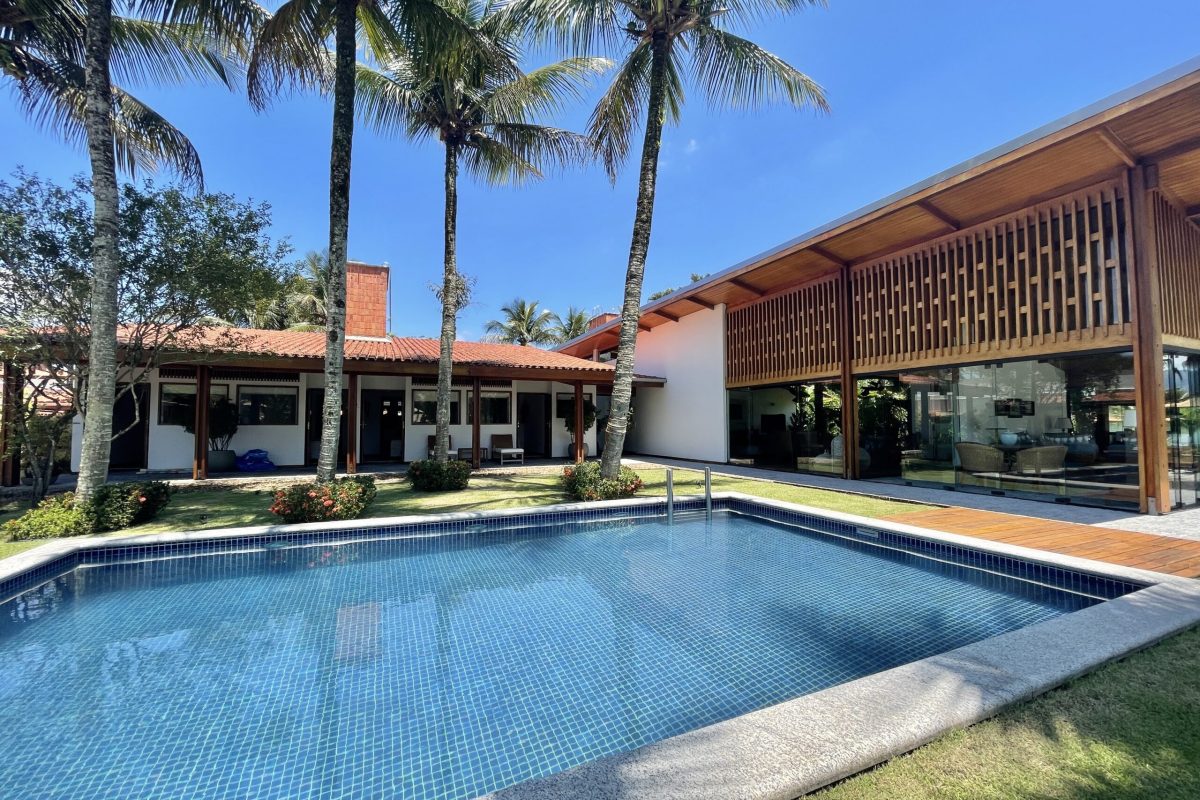 Casa de Condomínio com 5 Quartos à venda, 750m² - Balneário Praia do Perequê