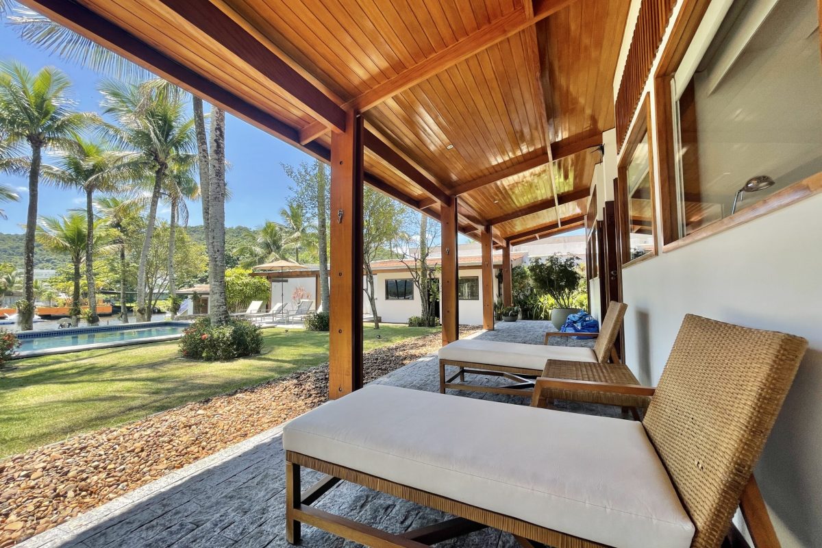 Casa de Condomínio com 5 Quartos à venda, 750m² - Balneário Praia do Perequê