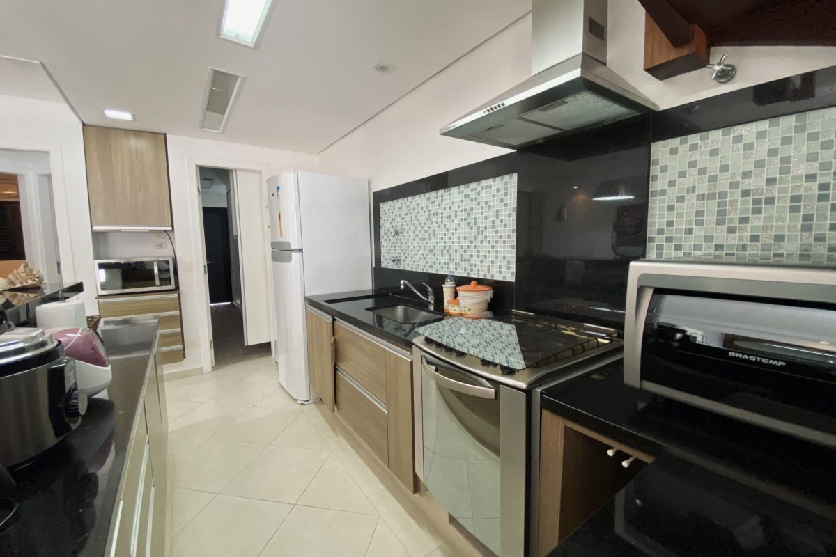 Casa de Condomínio com 4 Quartos à venda, 170m² - Balneário Praia do Perequê