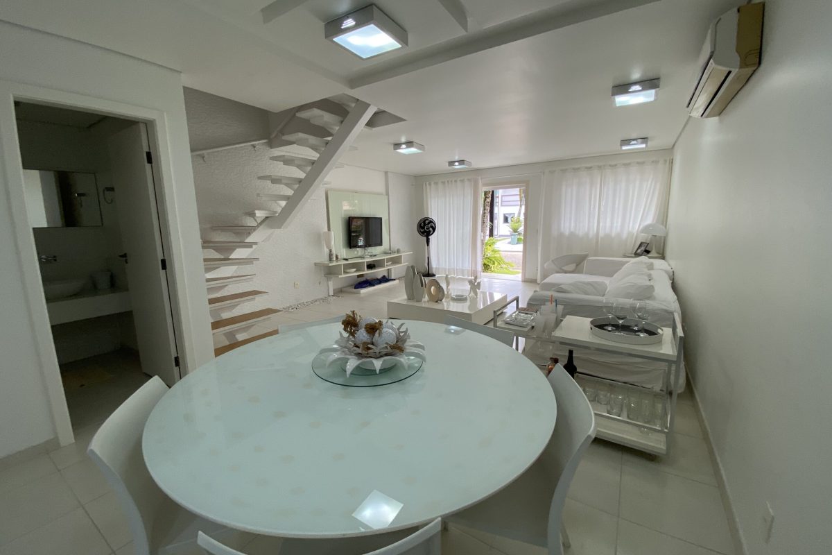 Casa de Condomínio com 3 Quartos à venda, 170m² - Balneário Praia do Perequê