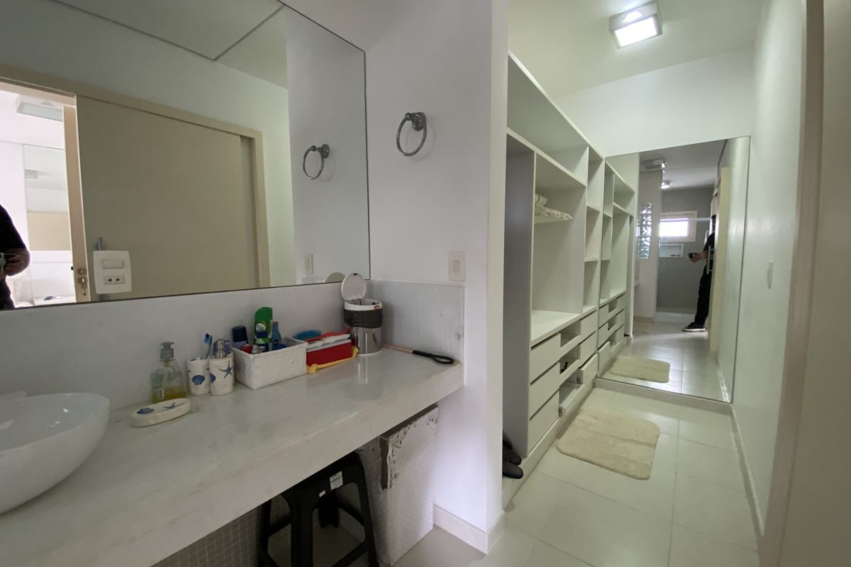 Casa de Condomínio com 3 Quartos à venda, 170m² - Balneário Praia do Perequê