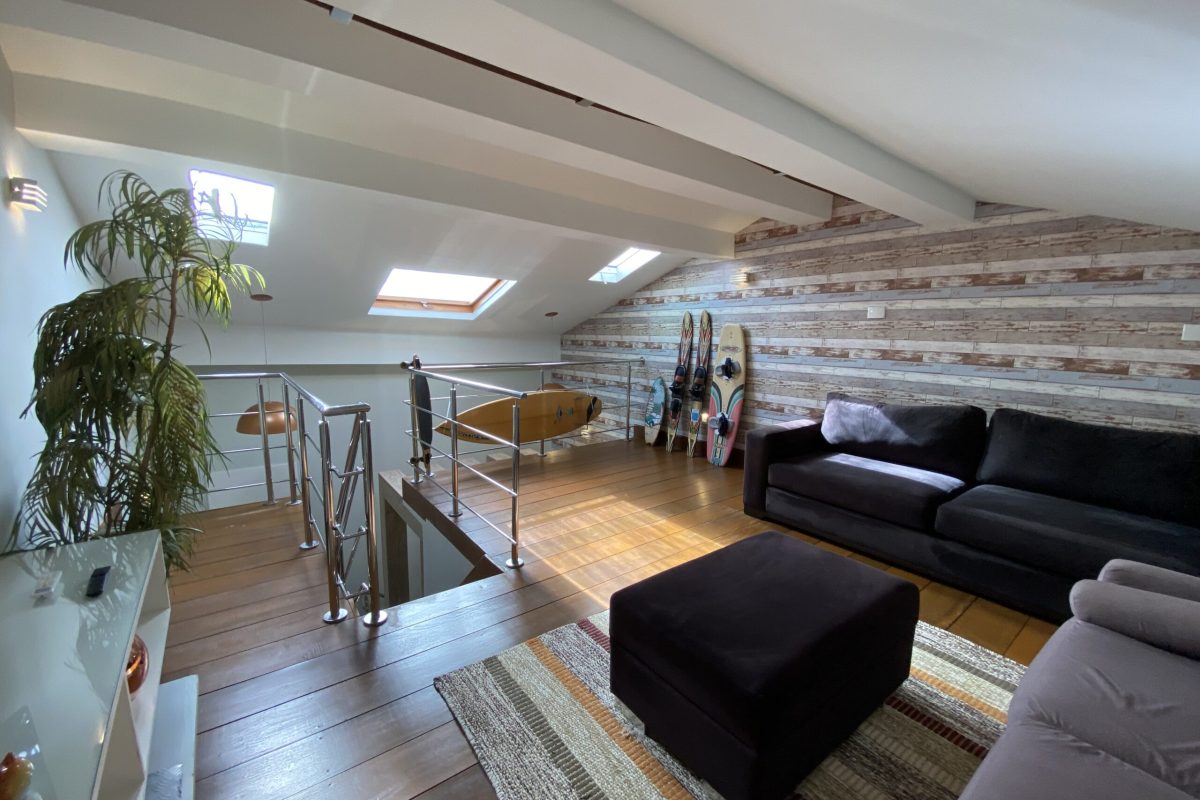 Casa de Condomínio com 4 Quartos à venda, 200m² - Balneário Praia do Perequê