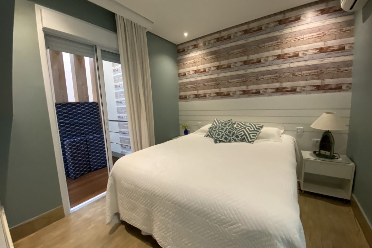 Casa de Condomínio com 4 Quartos à venda, 200m² - Balneário Praia do Perequê