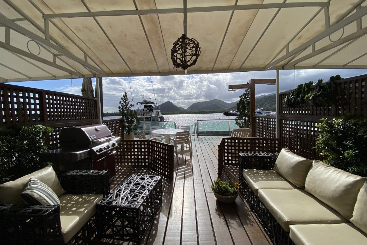 Casa de Condomínio com 4 Quartos à venda, 200m² - Balneário Praia do Perequê