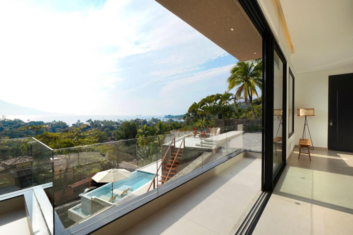 Casa com vista com 4 suítes à venda