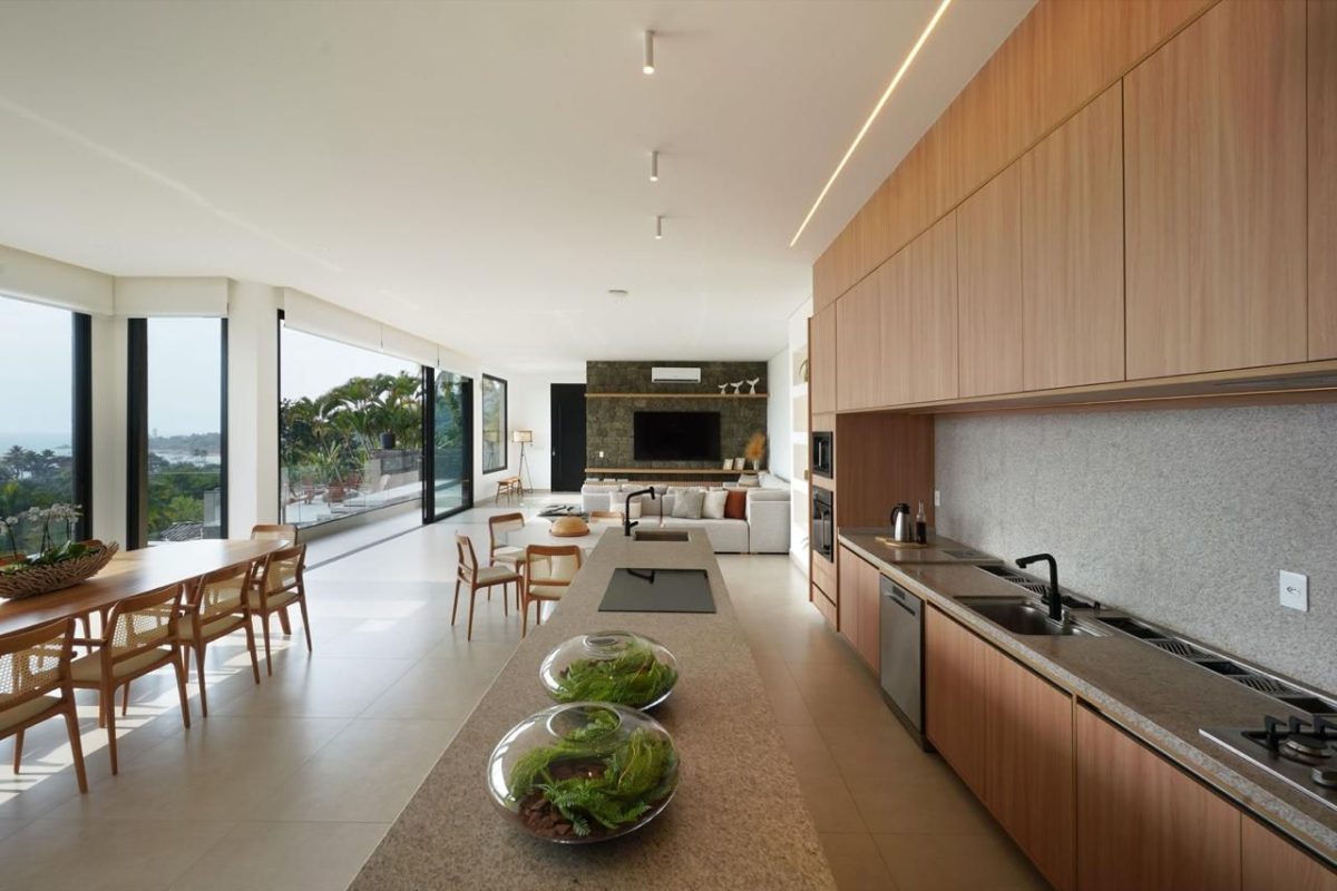 Casa com vista com 4 suítes à venda