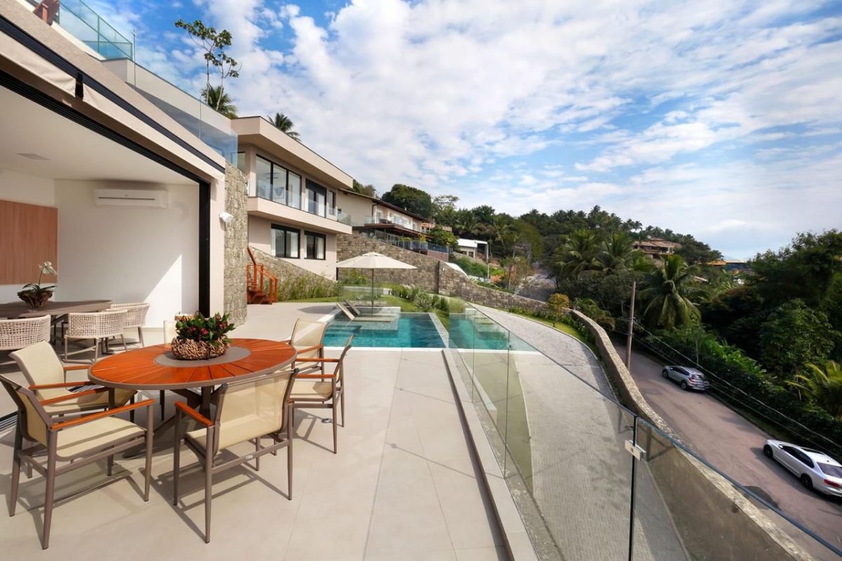 Casa com vista com 4 suítes à venda
