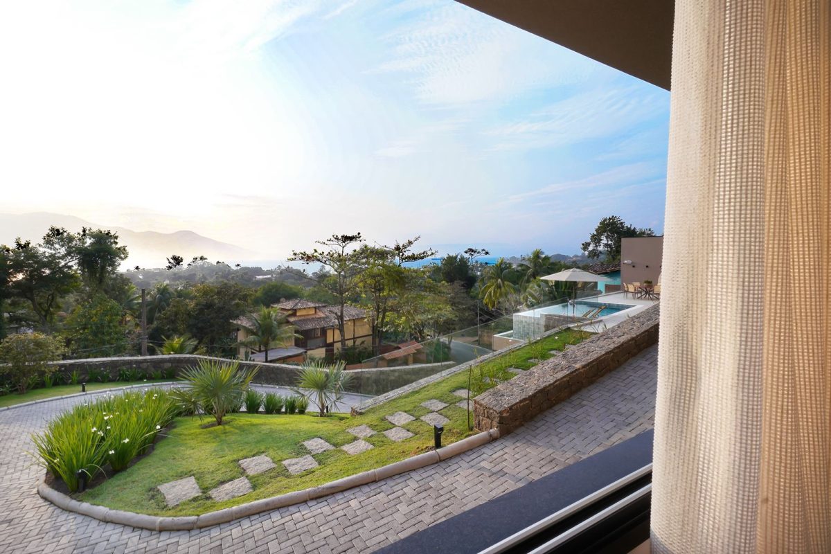 Casa com vista com 4 suítes à venda